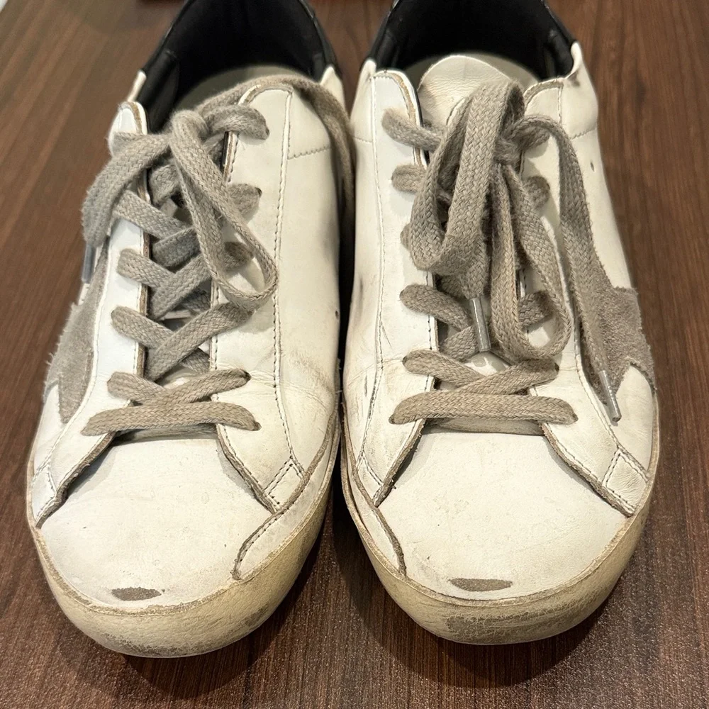 Golden Goose White Sneakers with Gray Star - Picture 2 of 8